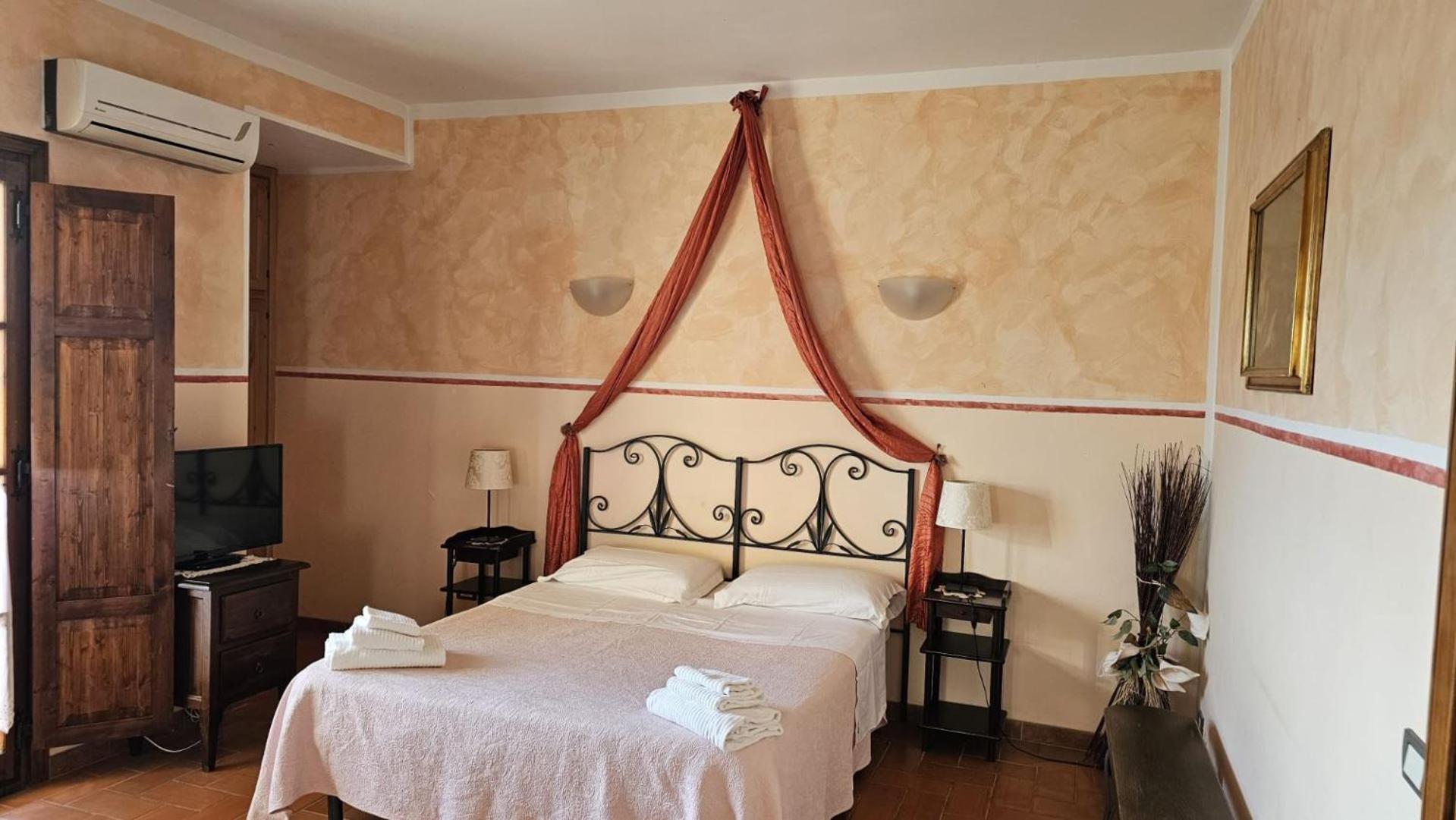 I Chiari Guest House Acquaviva  Bagian luar foto
