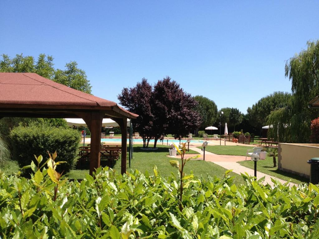 I Chiari Guest House Acquaviva  Bagian luar foto