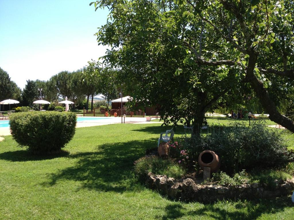 I Chiari Guest House Acquaviva  Bagian luar foto
