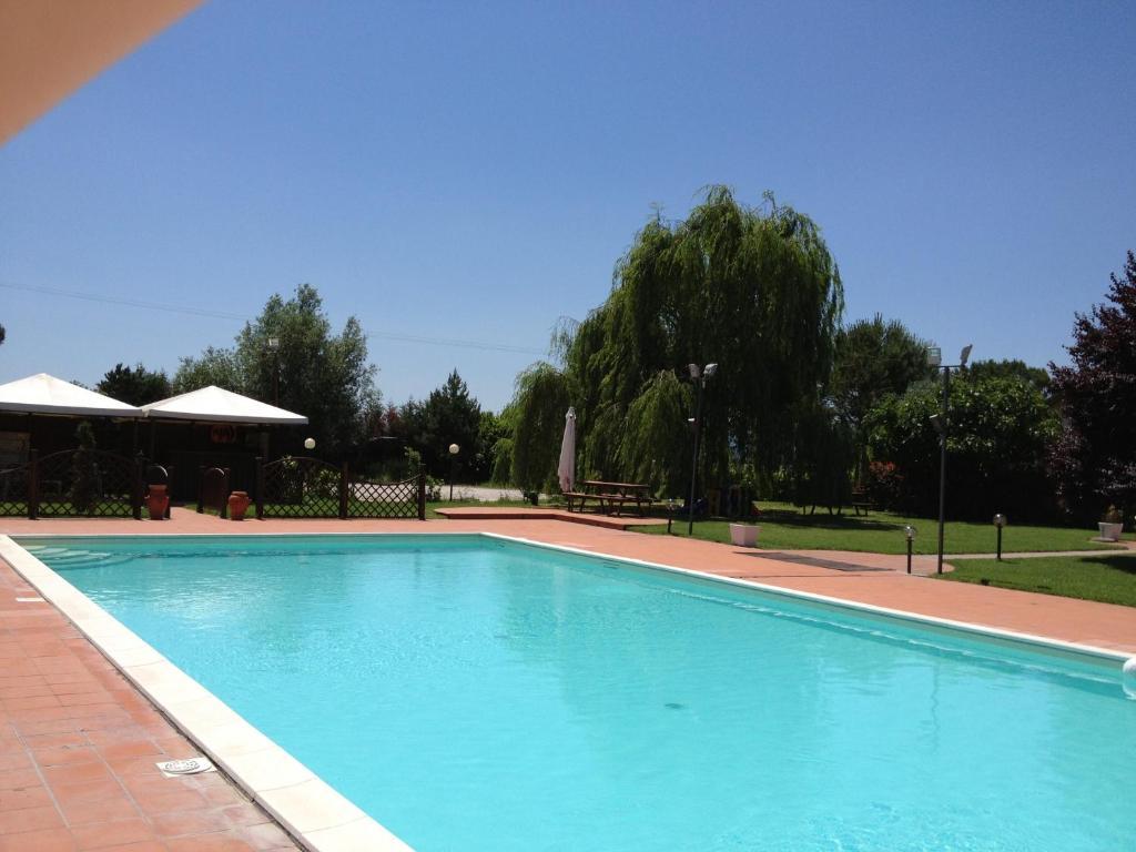 I Chiari Guest House Acquaviva  Bagian luar foto